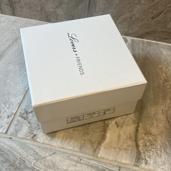 Lovers and Friends Belt - Picture 3 of 3